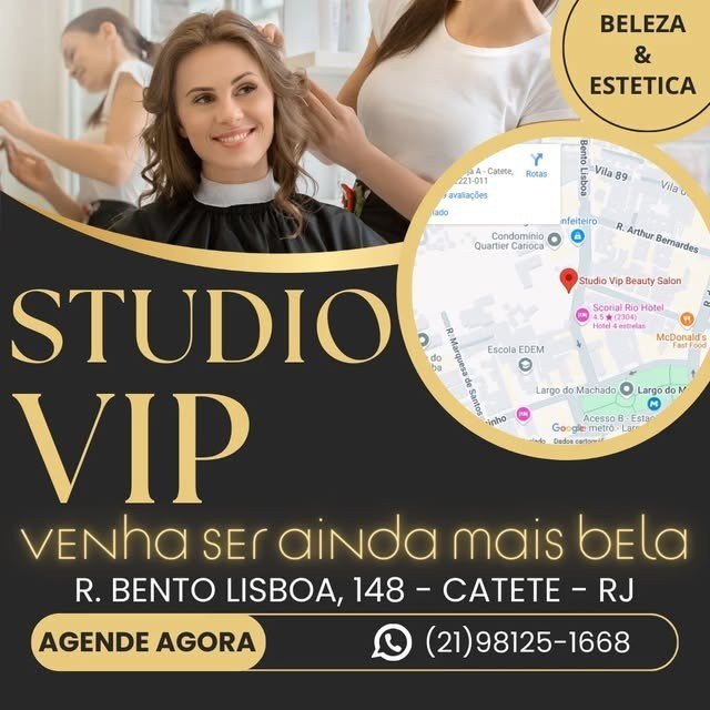 Cliente sorrindo durante atendimento no Studio VIP